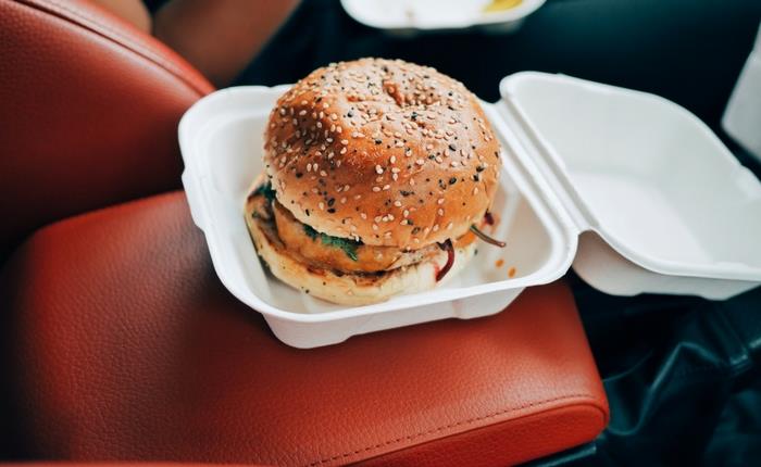 Best ways to survive long layovers at airport